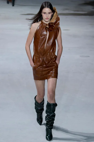 Look 13